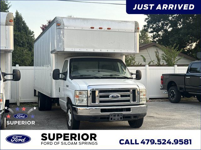 2013 FORD E-450