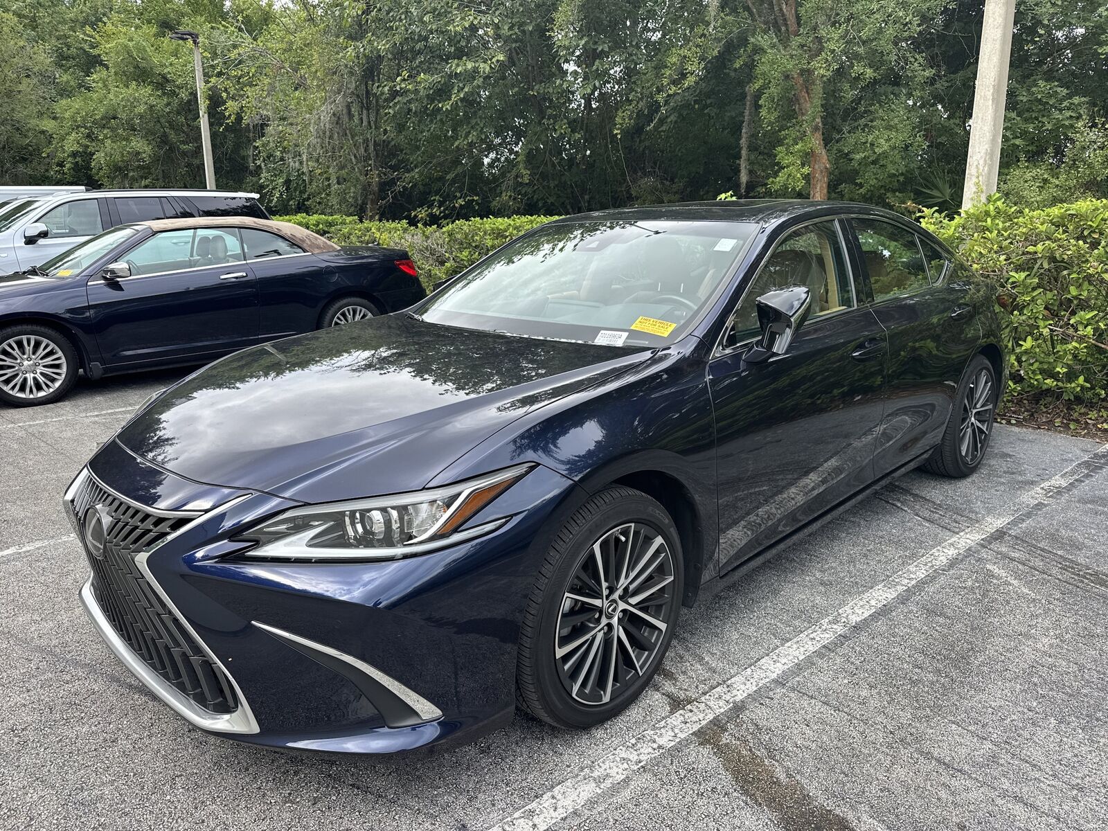 2025 LEXUS ES