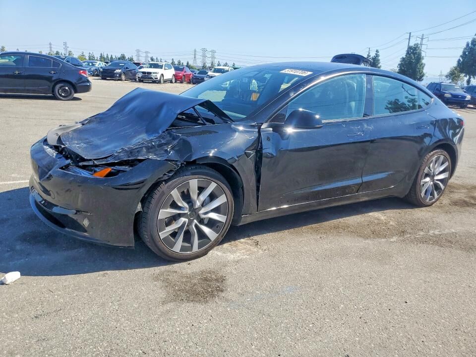 2024 TESLA Model 3