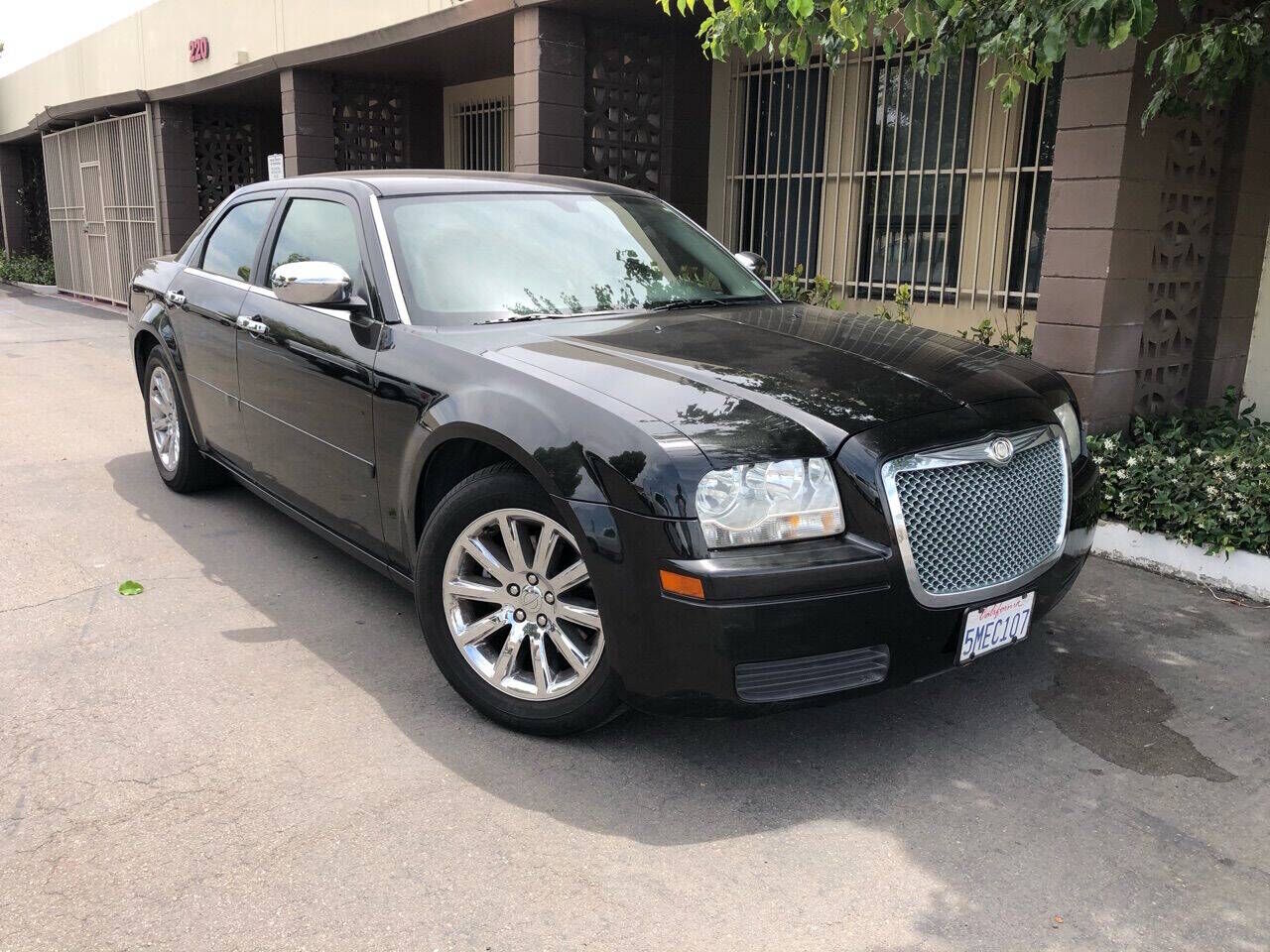 2005 CHRYSLER 300