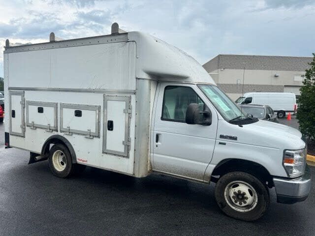 2019 FORD E-350