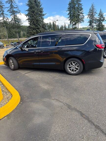 2022 CHRYSLER Pacifica