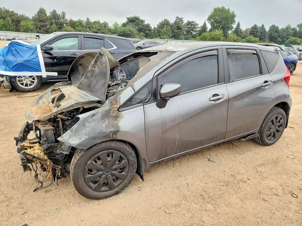 2016 NISSAN Versa