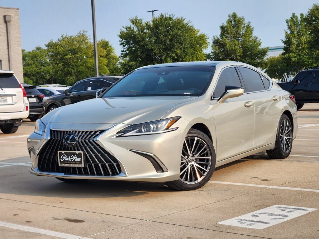 2023 LEXUS ES