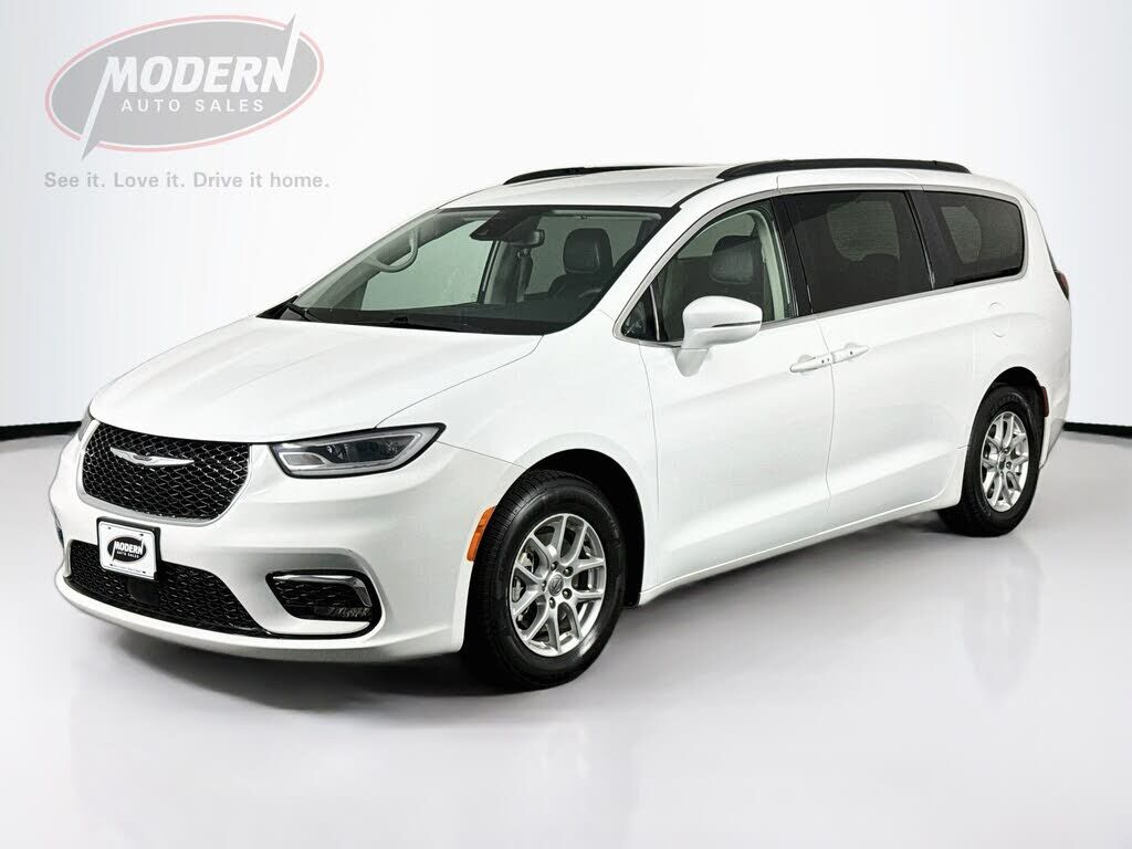 2022 CHRYSLER Pacifica