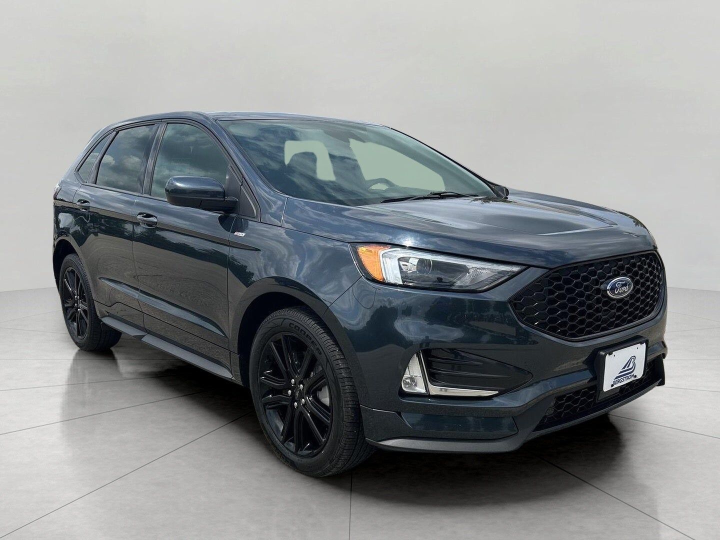 2023 FORD Edge