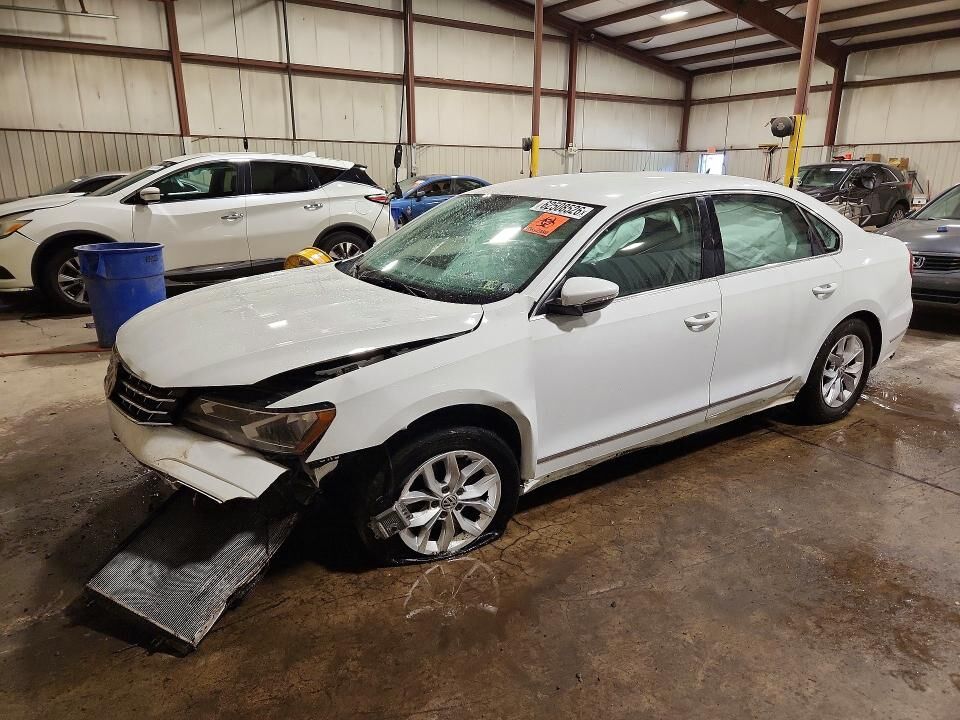 2017 VOLKSWAGEN Passat