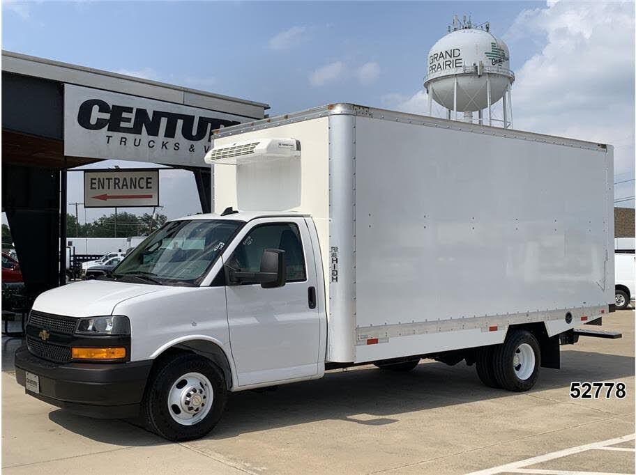 2024 CHEVROLET Express