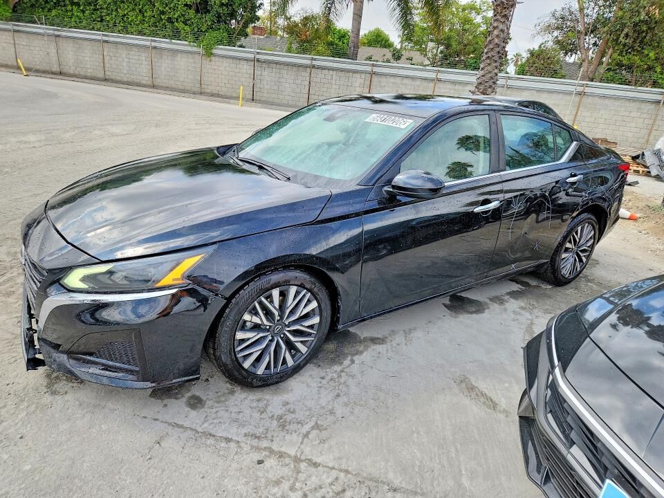 2023 NISSAN Altima