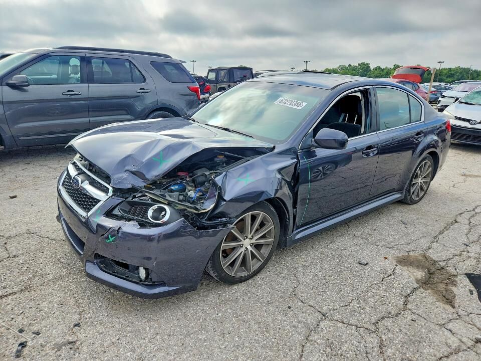 2013 SUBARU Legacy