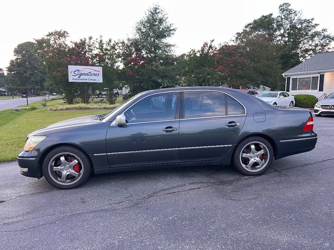 2005 LEXUS LS