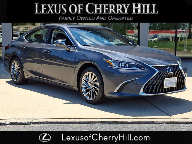 2025 LEXUS ES