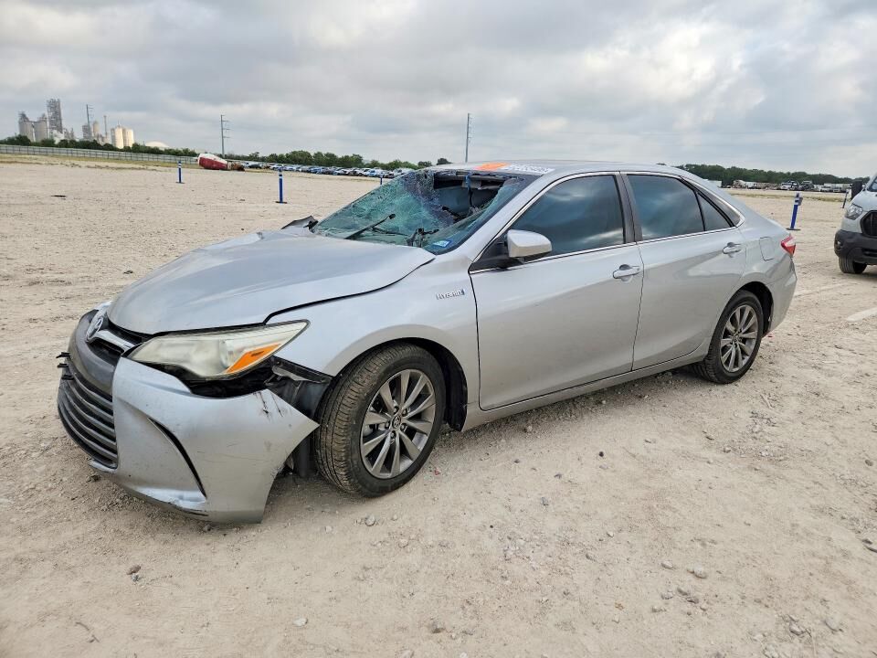 2017 TOYOTA Camry