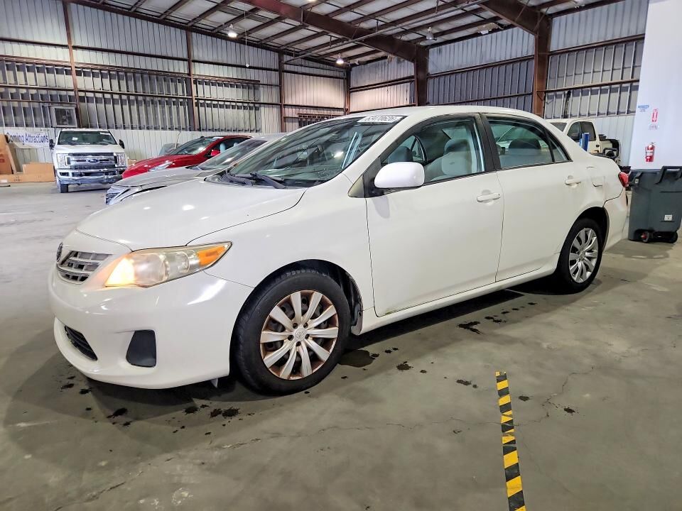 2013 TOYOTA Corolla