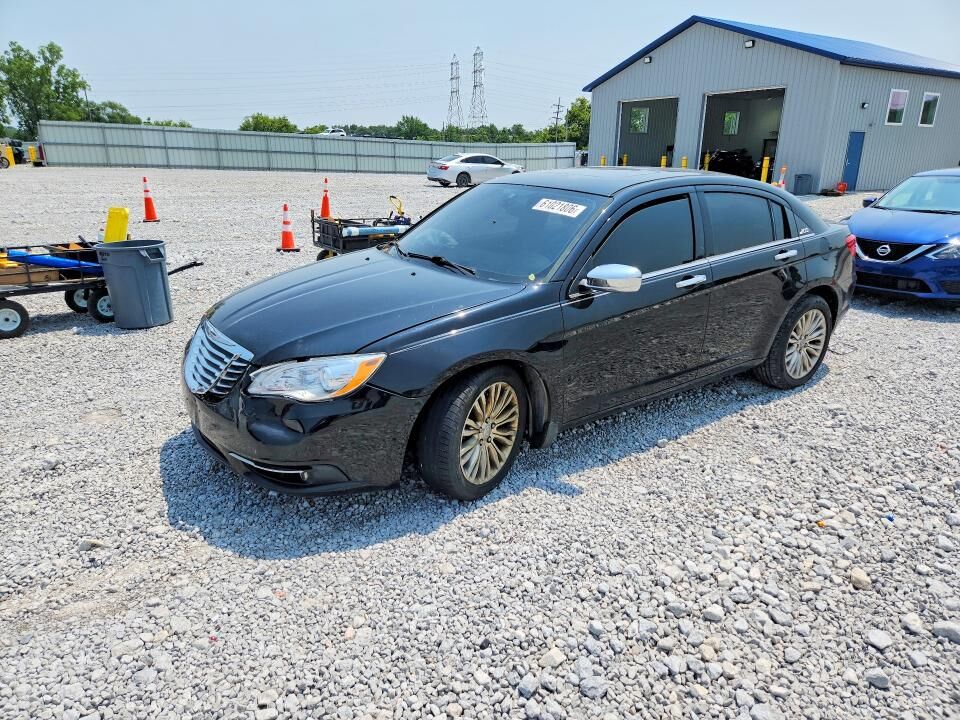 2013 CHRYSLER 200