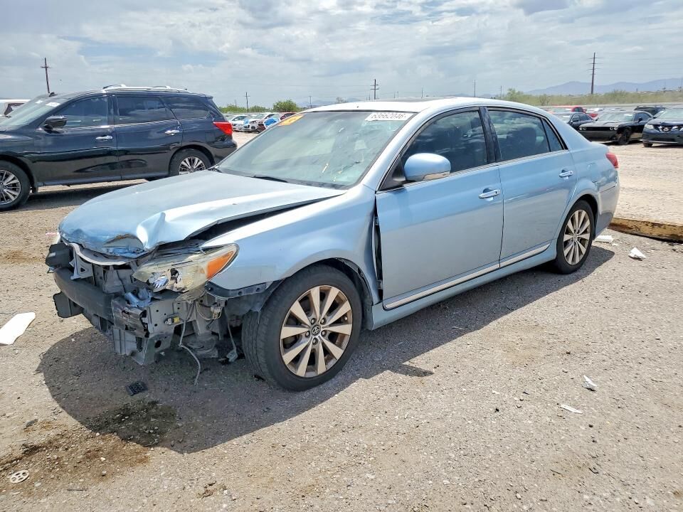 2011 TOYOTA Avalon