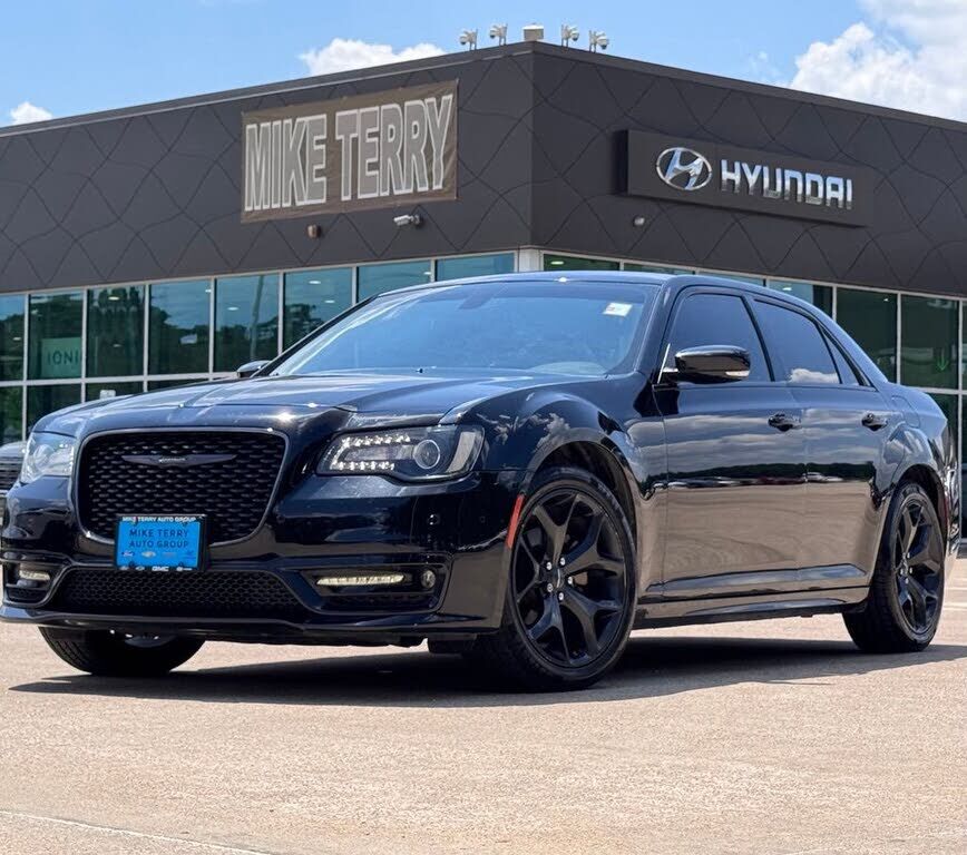 2022 CHRYSLER 300