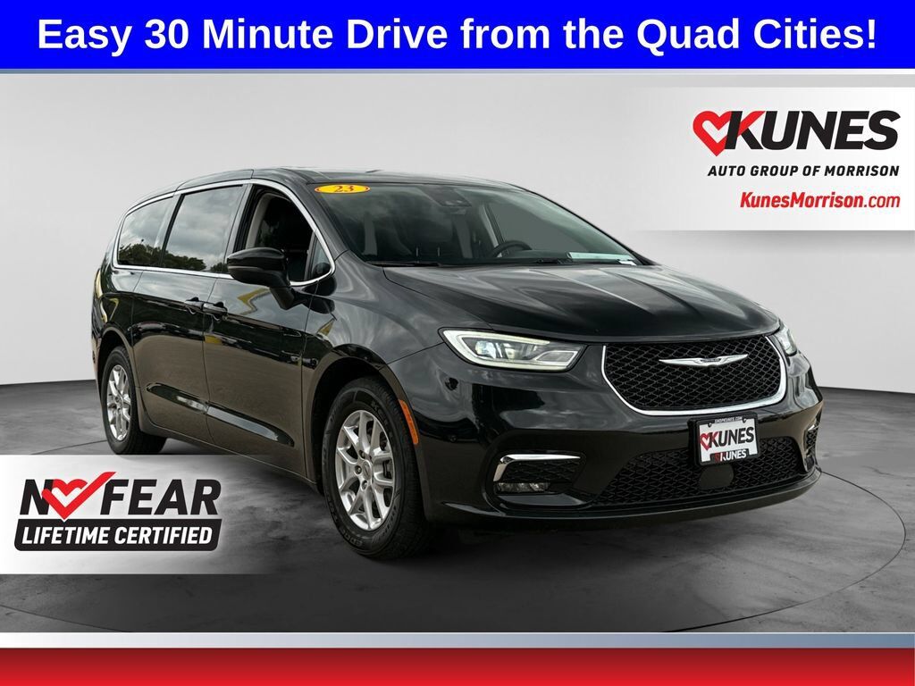 2023 CHRYSLER Pacifica