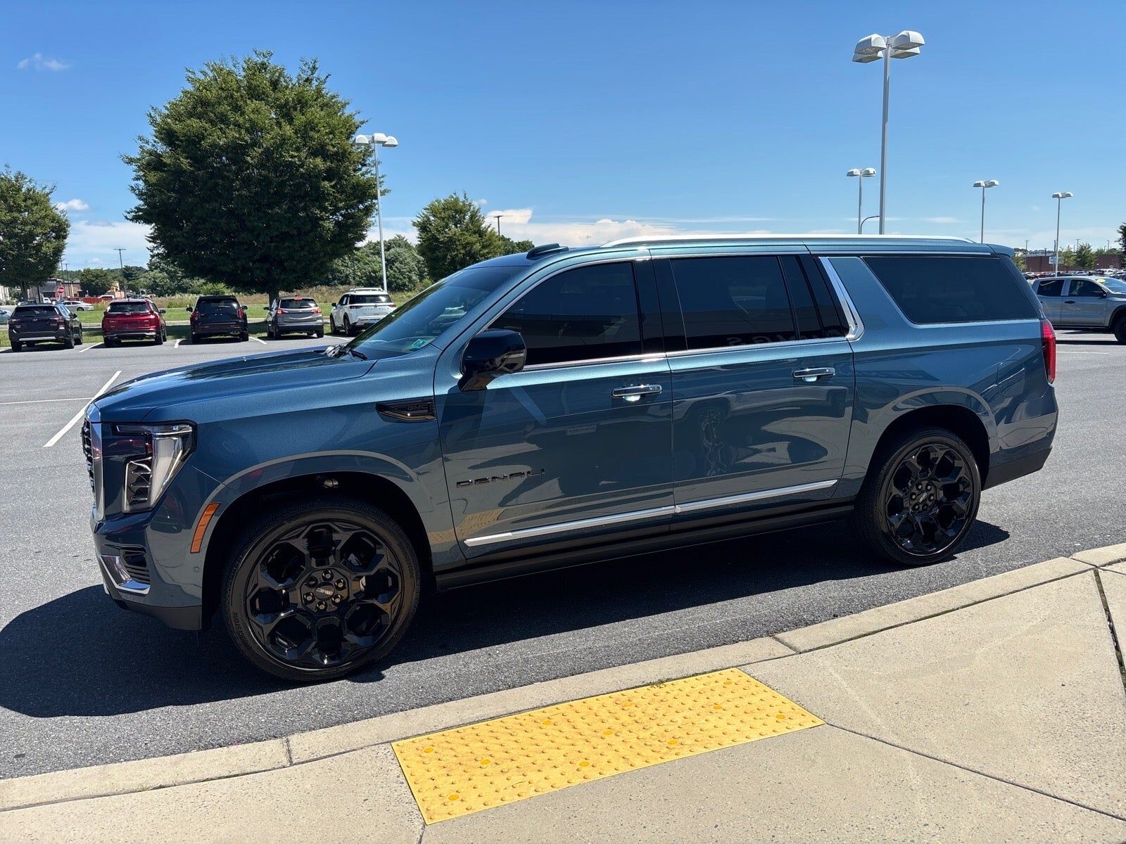 2025 GMC Yukon XL