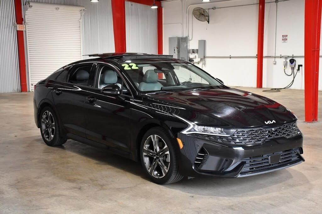 2022 KIA K5