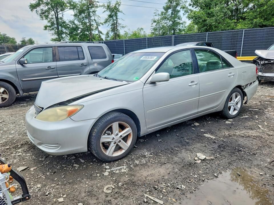 2004 TOYOTA Camry