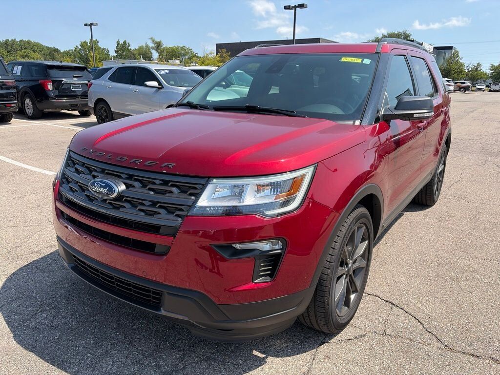 2018 FORD Explorer