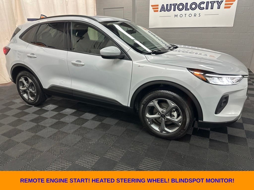 2025 FORD Escape