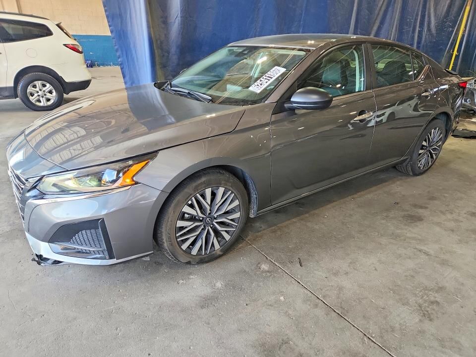 2025 NISSAN Altima