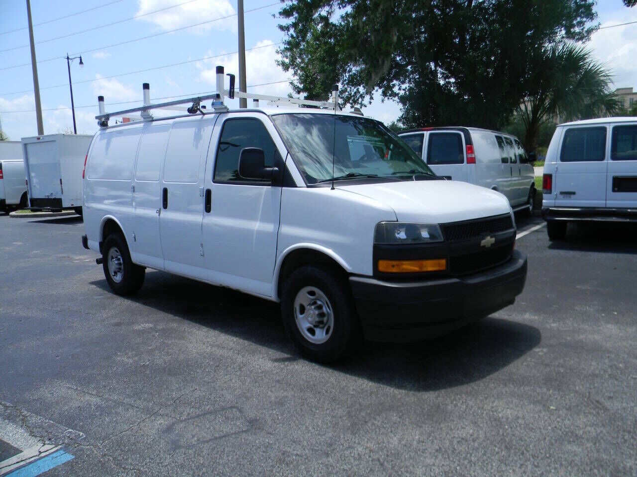 2021 CHEVROLET Express
