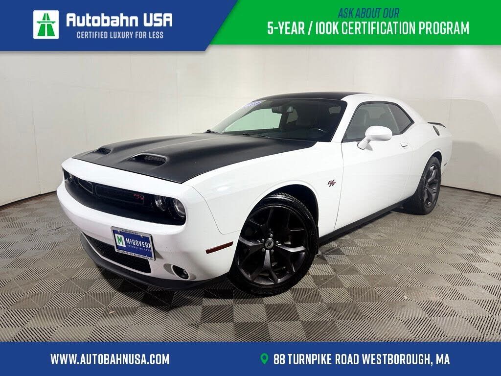 2017 DODGE Challenger