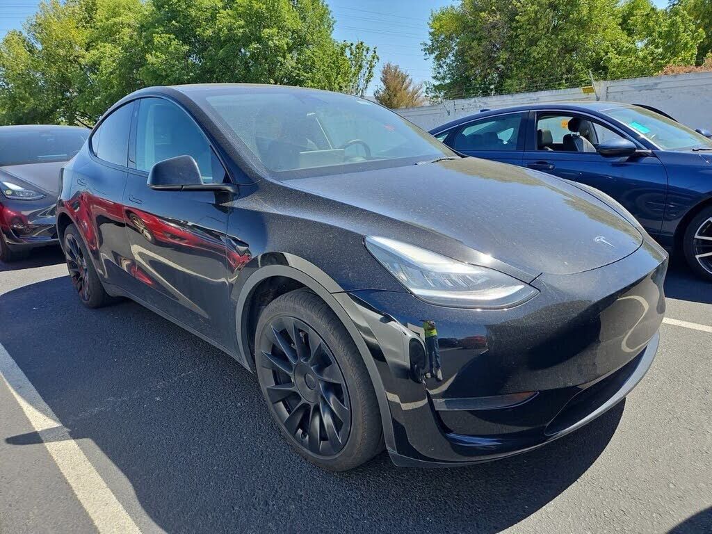 2023 TESLA Model Y