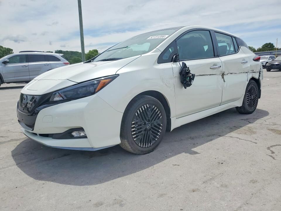 2025 NISSAN Leaf
