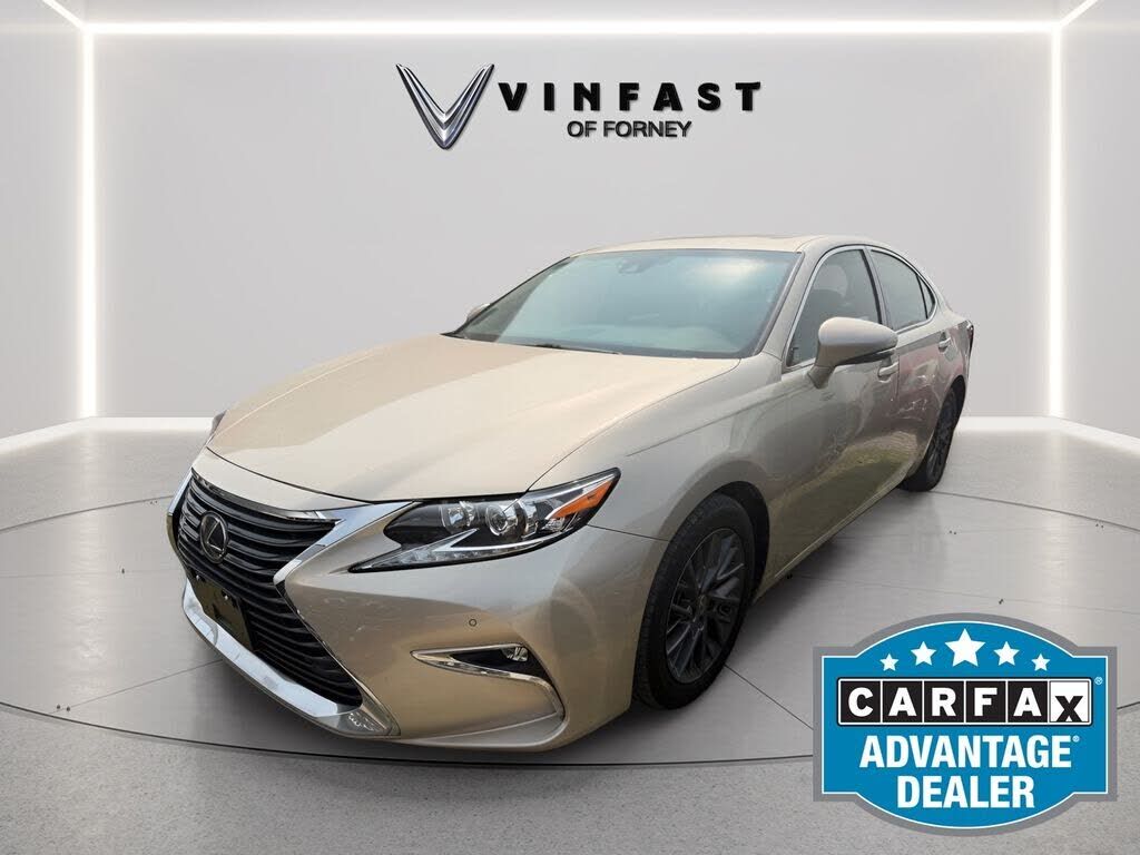 2018 LEXUS ES
