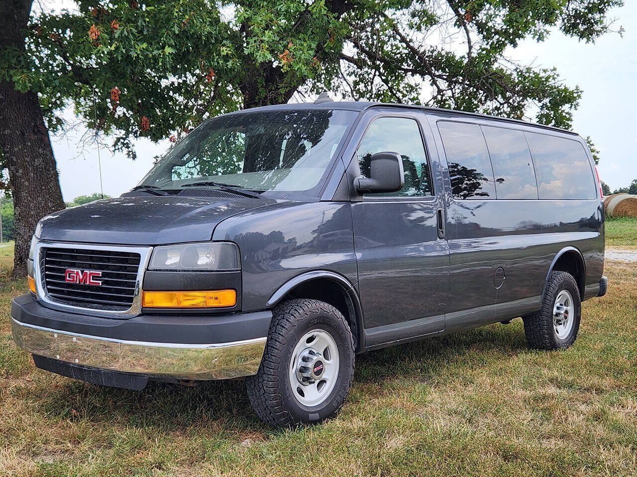 2016 GMC Savana