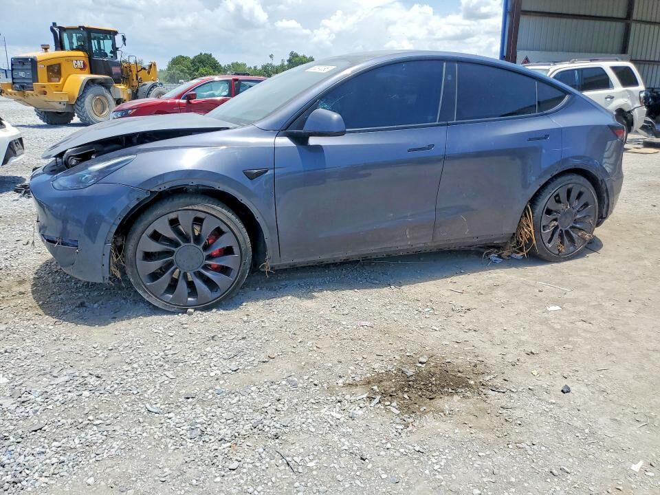 2023 TESLA Model Y