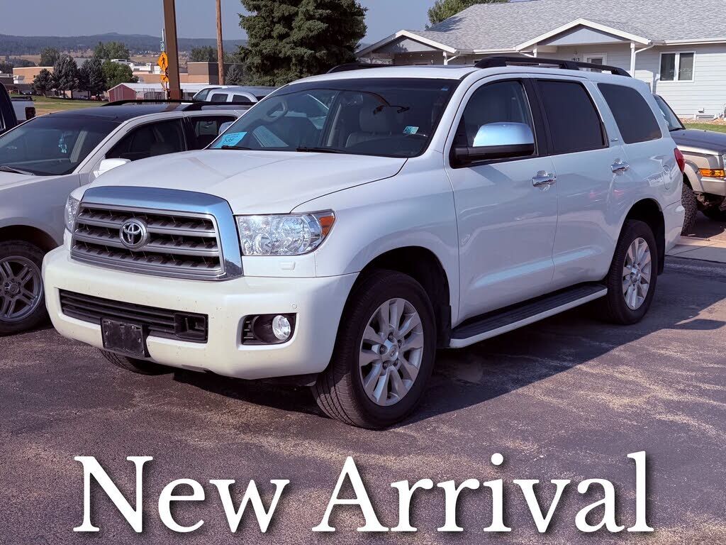 2014 TOYOTA Sequoia
