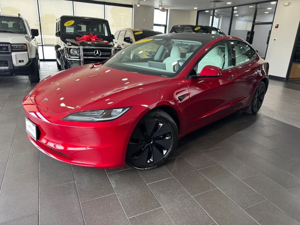 2024 TESLA Model 3
