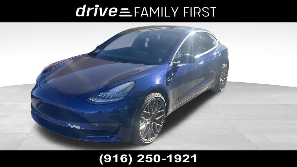 2020 TESLA Model 3
