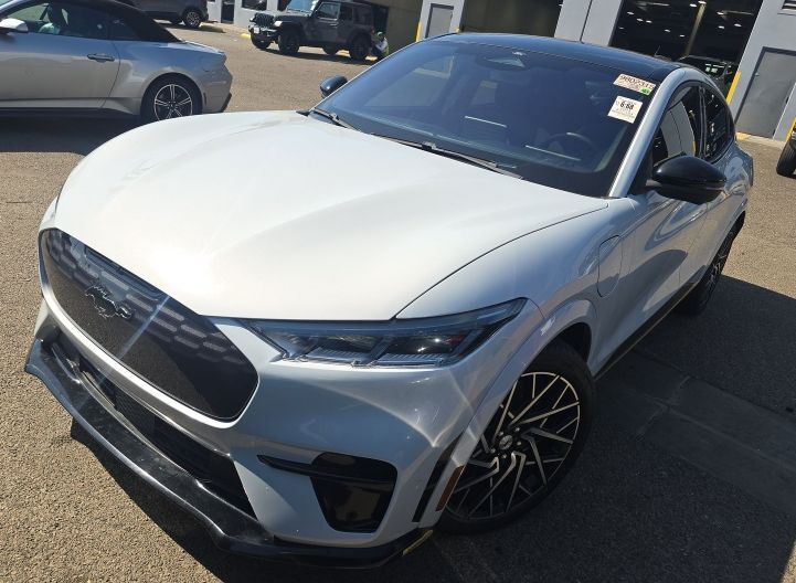 2021 FORD Mach-E
