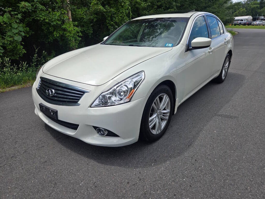 2012 INFINITI G37