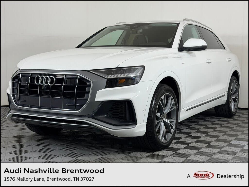2023 AUDI Q8