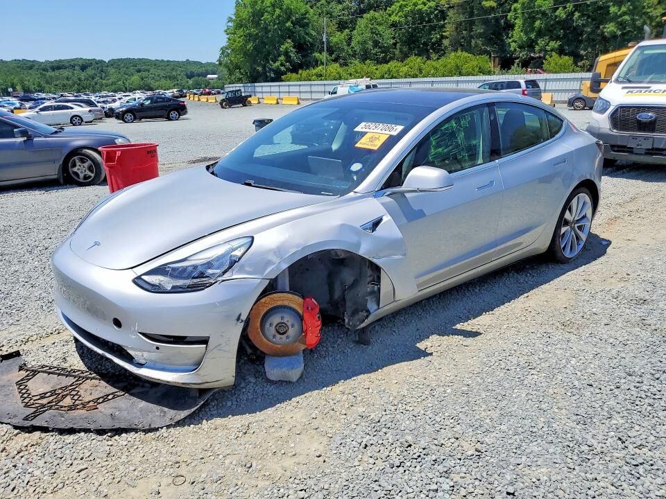 2018 TESLA Model 3