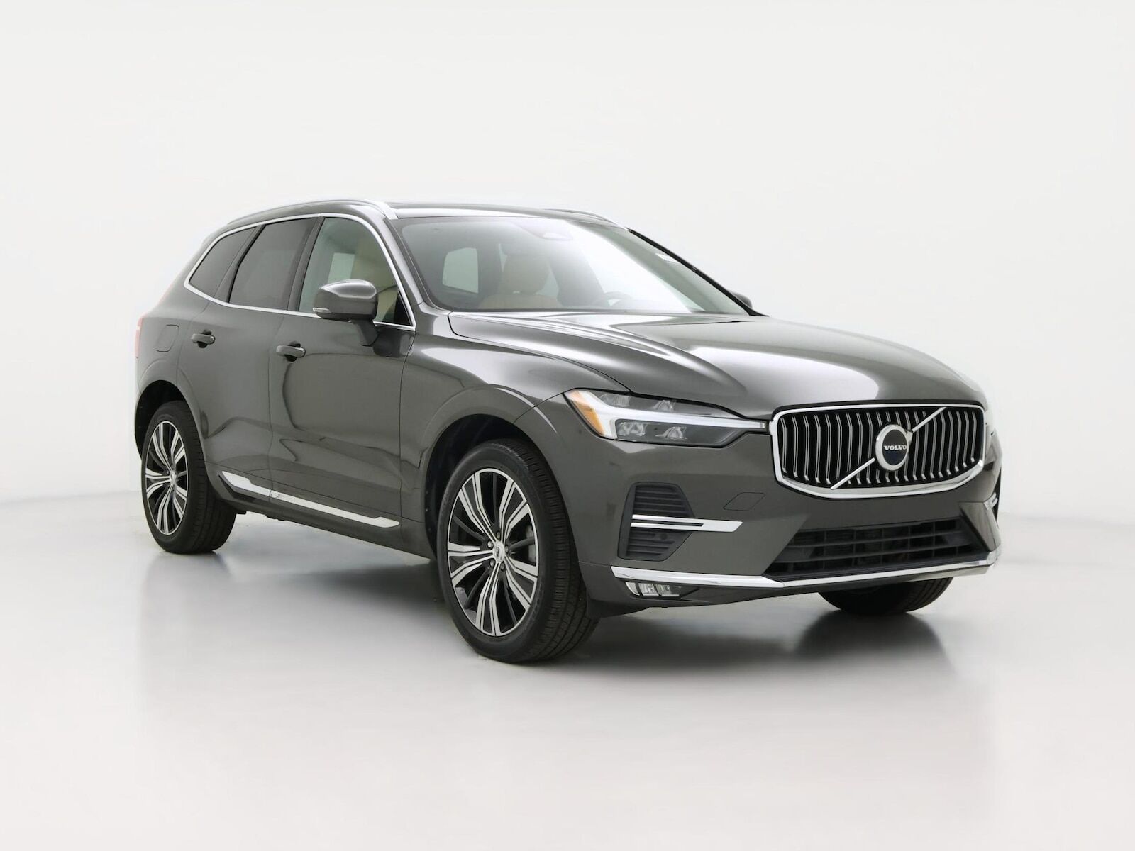 2022 VOLVO XC60