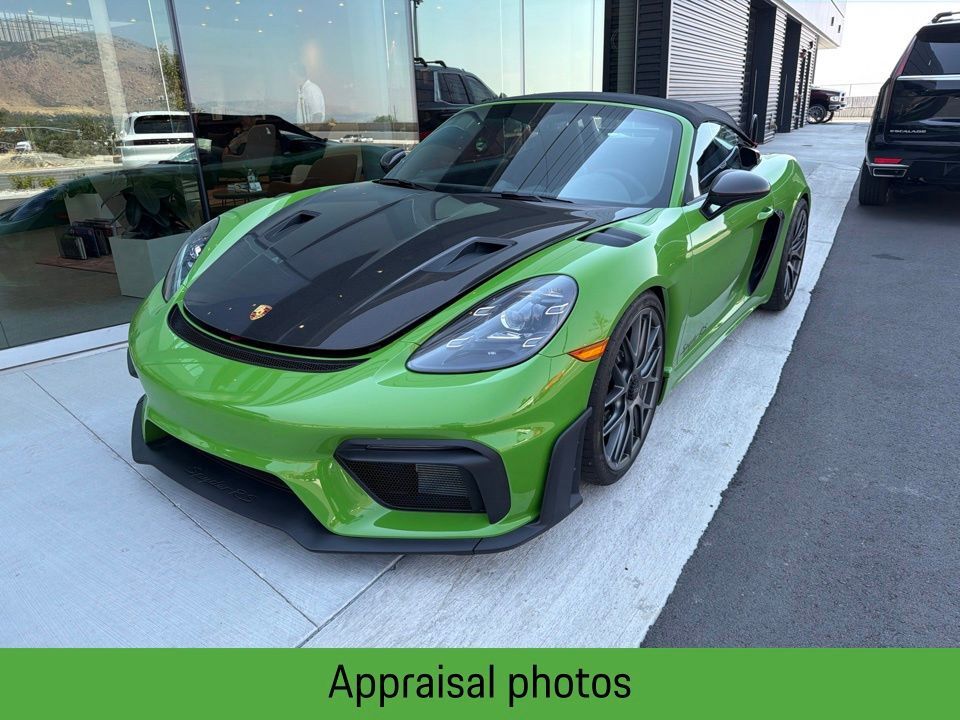 2025 PORSCHE 718