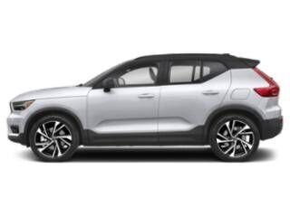 2021 VOLVO XC40