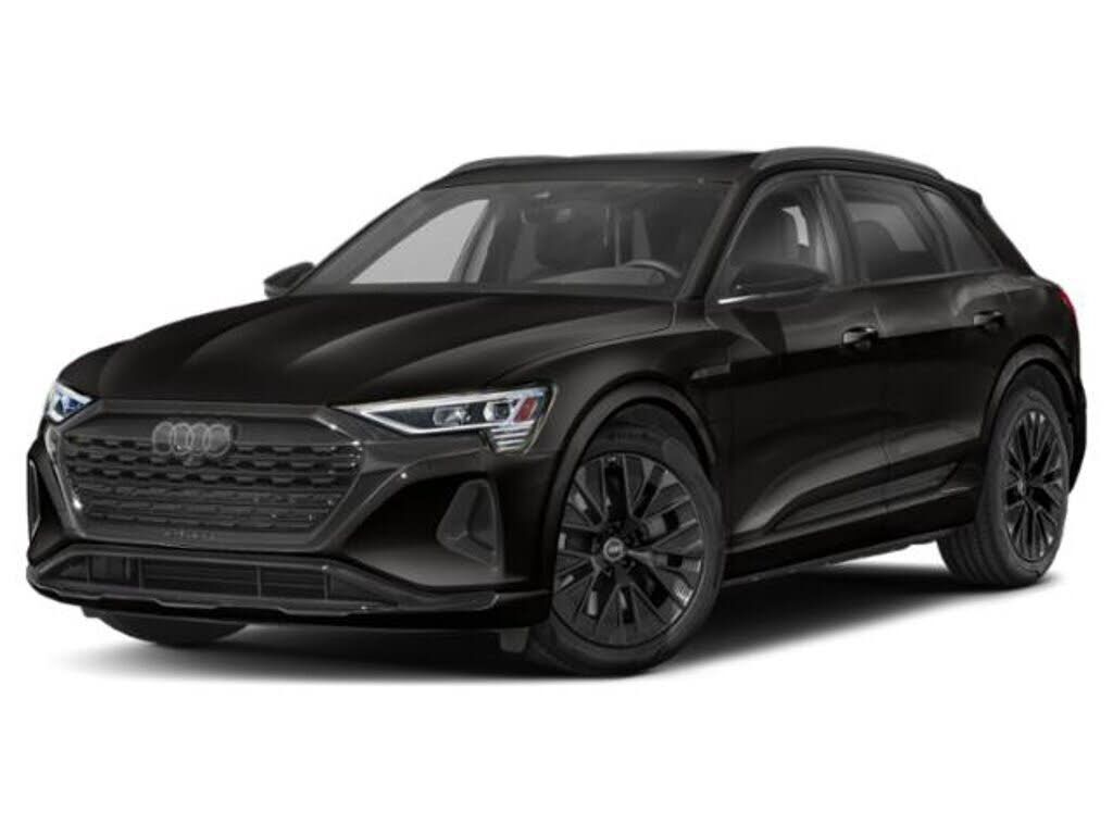 2024 AUDI Q8