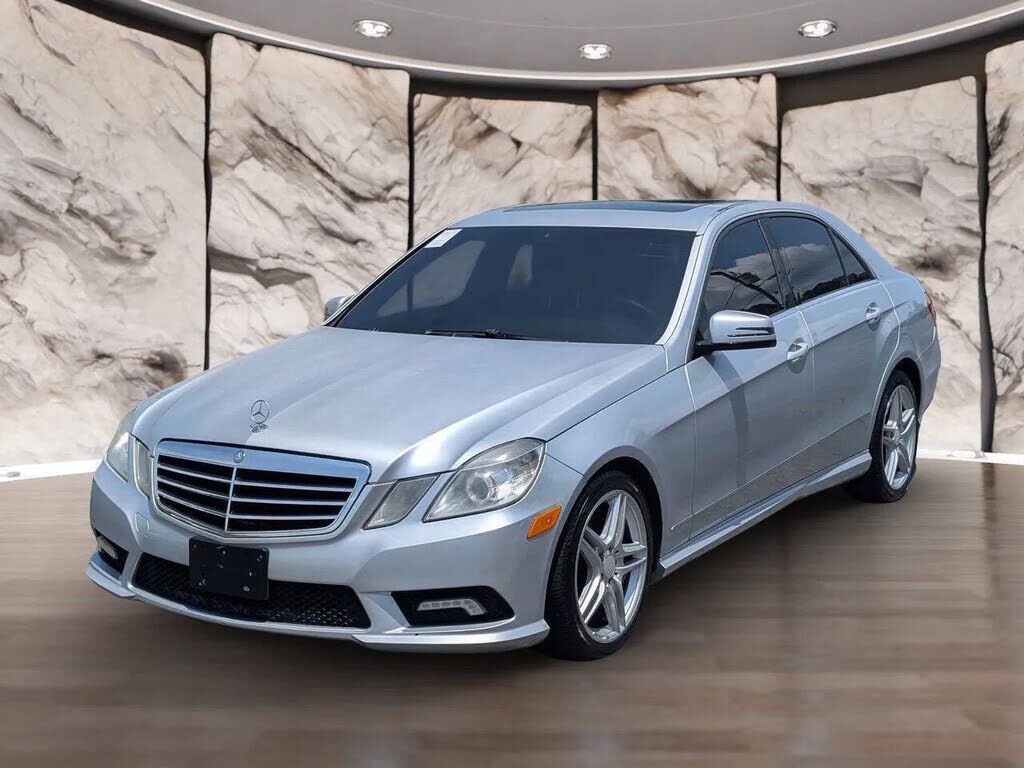 2011 MERCEDES-BENZ E-Class