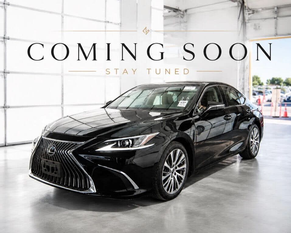 2019 LEXUS ES