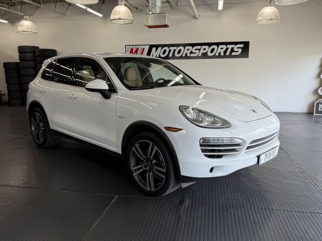 2014 PORSCHE Cayenne