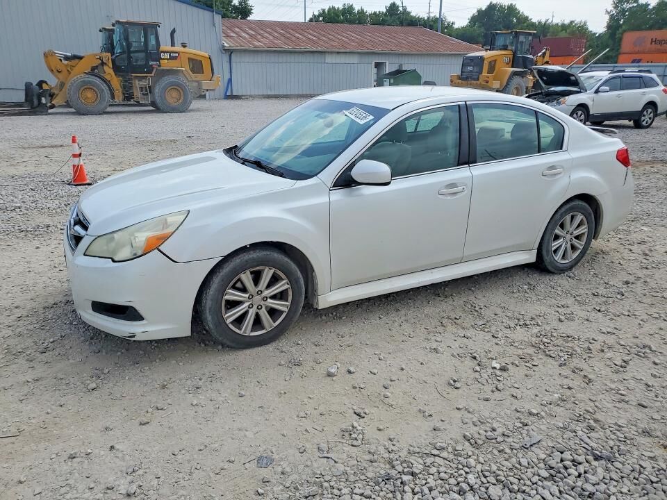 2011 SUBARU Legacy